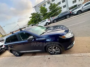 Mitsubishi Outlander 2017 Bleu