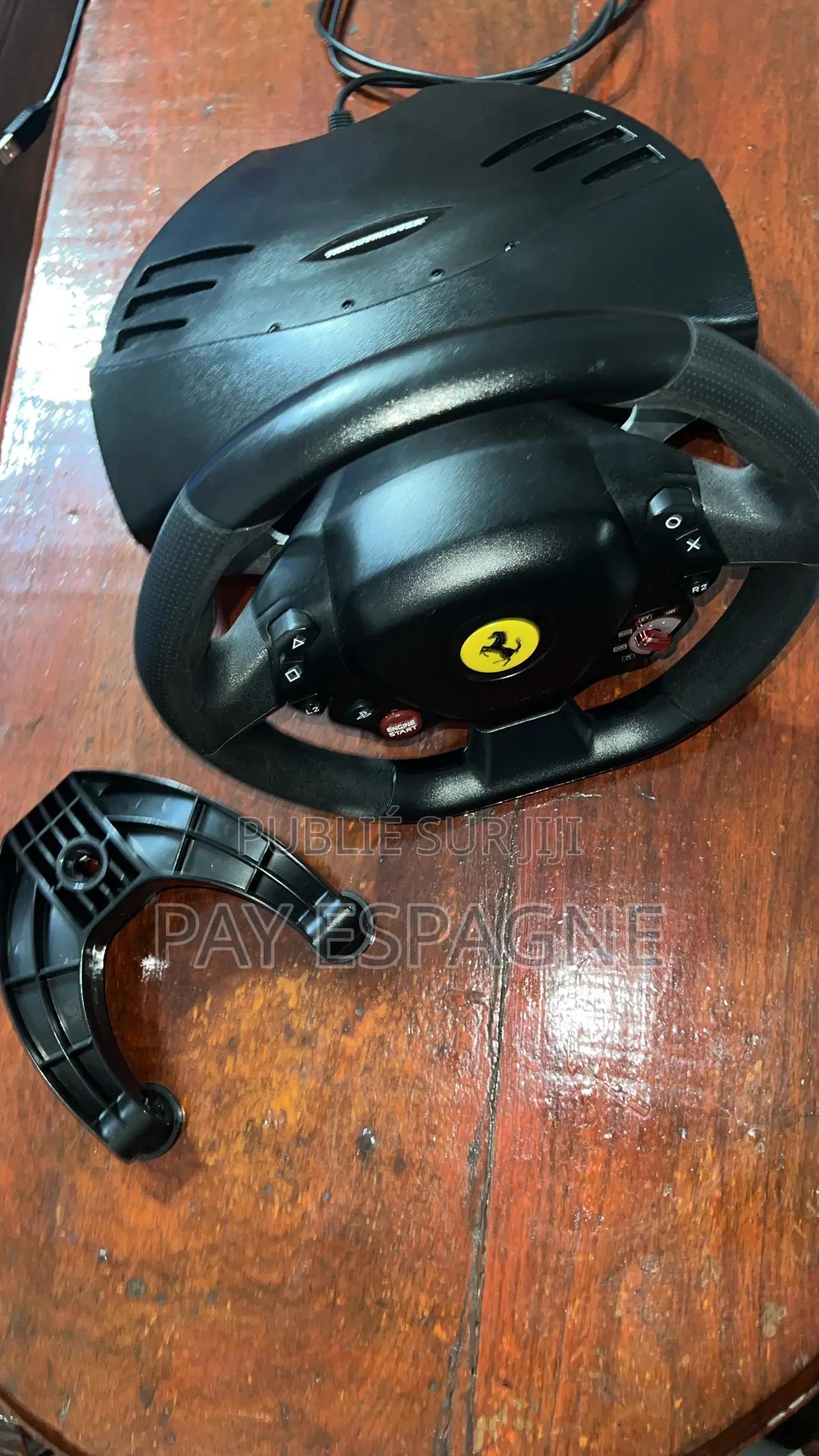 Volant Thrustmaster T80 Ferrari 488 GTB Edition Pédalier (PC/PS4/PS5)