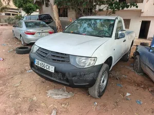 Mitsubishi L200 2010 Blanc