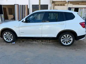 BMW X3 xDrive28i 4dr SUV AWD (2.0L 4cyl Turbo 8A) 2014 Blanc