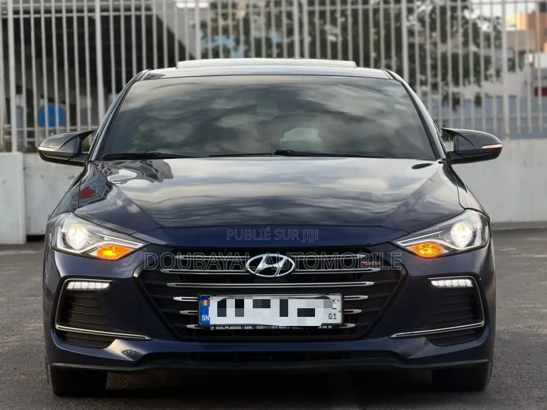Hyundai Avante 2018 Bleu