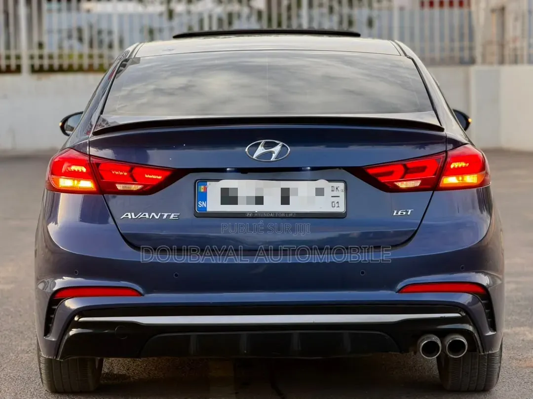 Hyundai Avante 2018 Bleu