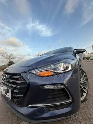 Hyundai Avante 2018 Bleu