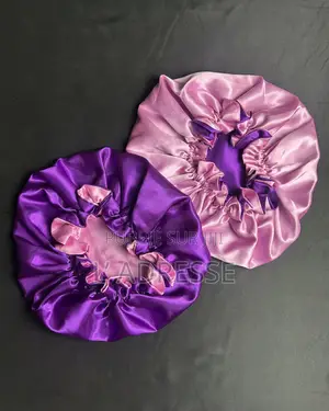 Bonnet en Satin Réversible - " Couleur Violet Et Rose Pastel "