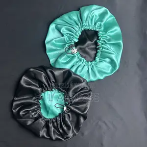 Bonnet en Satin Réversible Et Ajustable - " Vert Menthe Et Noir "