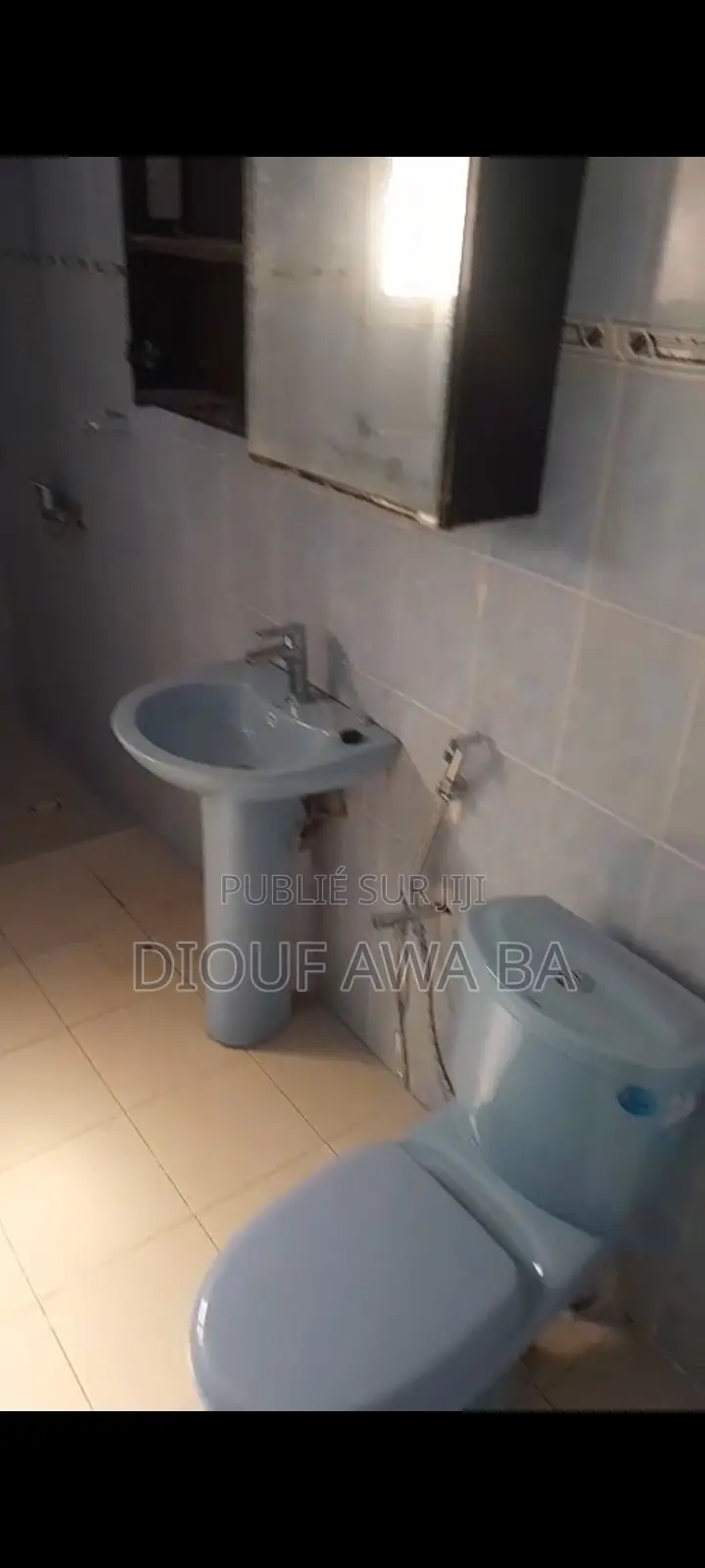 6chbre Villa dans Grand Yoff à Vendre