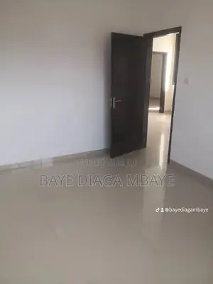 2chbre Appartement dans Anta, Wade, Grand Yoff à Louer