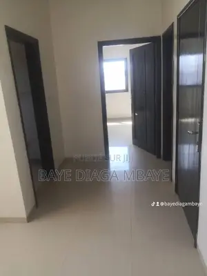 2chbre Appartement dans Anta, Wade, Grand Yoff à Louer