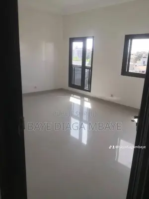 2chbre Appartement dans Anta, Wade, Grand Yoff à Louer