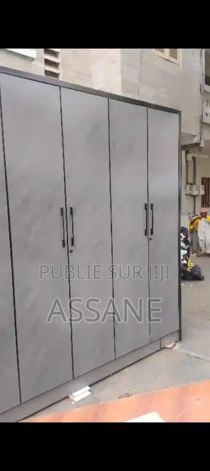 Armoire Neuf 6battants Laminè