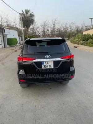 Toyota Fortuner 2023 Noir Mat