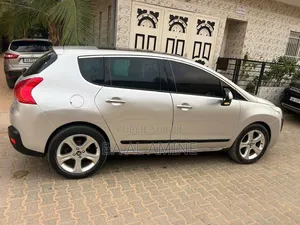 Peugeot 3008 2012 Gris