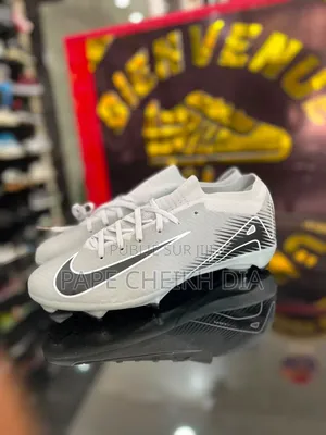 Crampons Nike