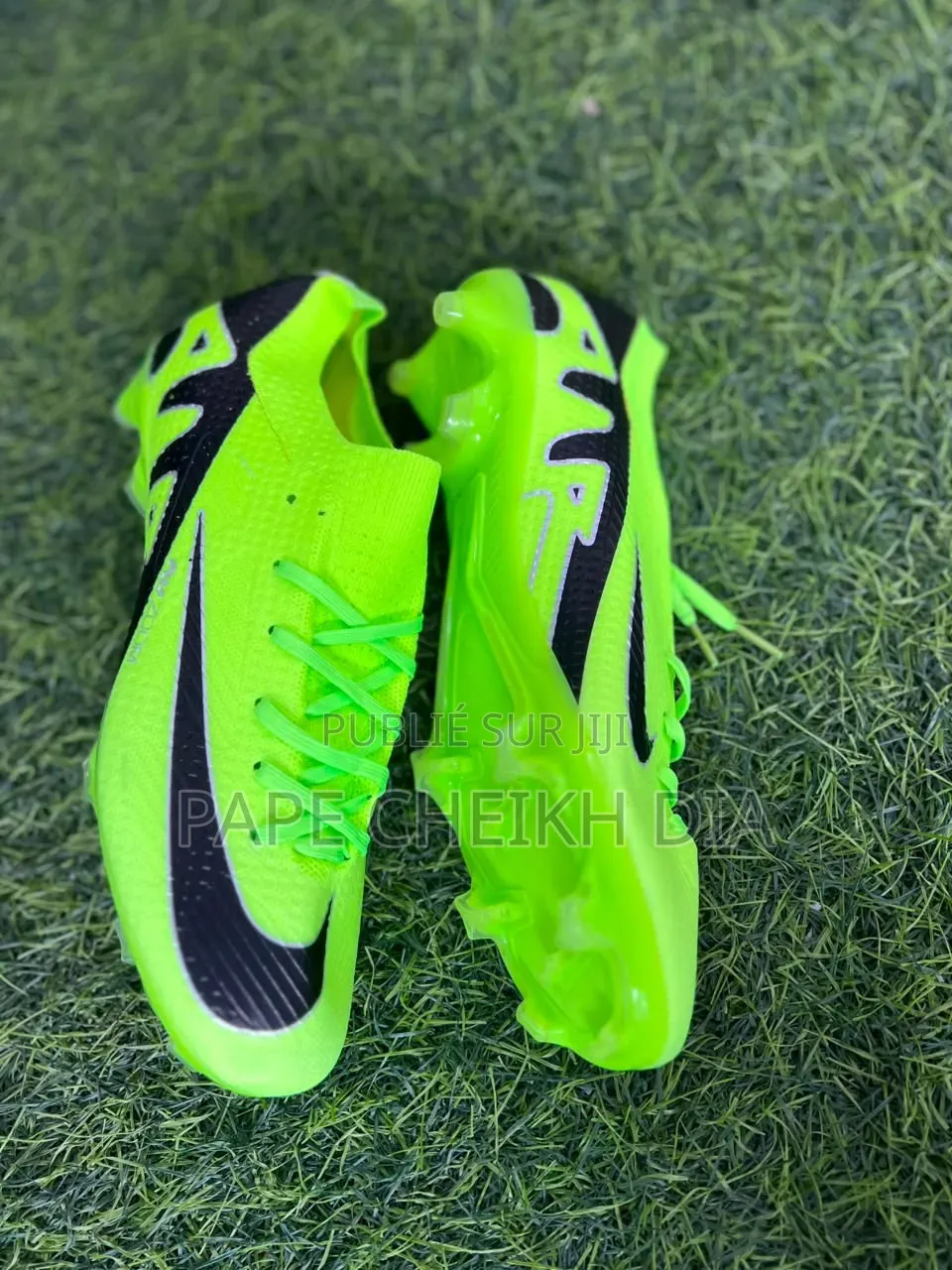 Crampons Nike