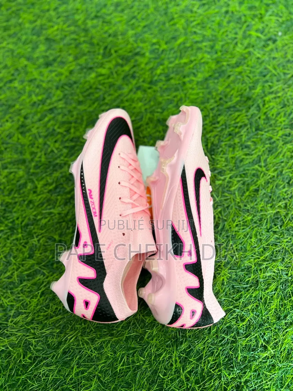 Crampons Nike