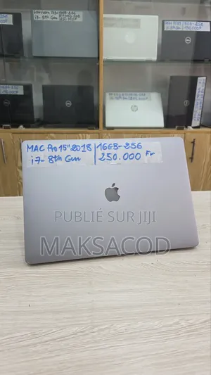 Ordinateur portable Apple MacBook Pro 2018 16GB Intel Core i7 SSD 256GB