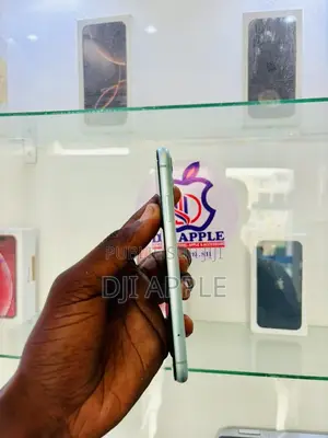 Nouveau Apple iPhone 11 64 GB Vert