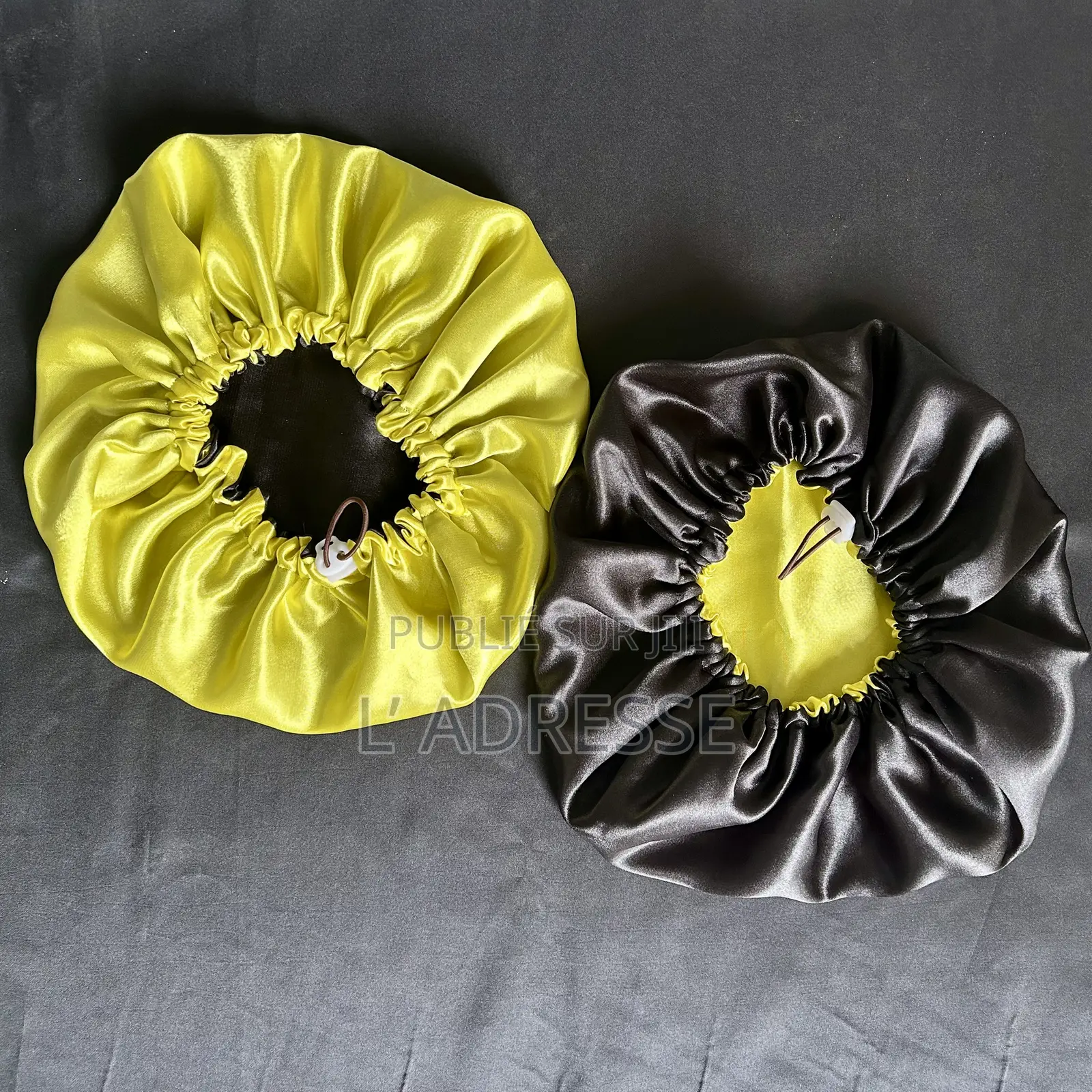 Bonnet en Satin Réversible Ajustable - " Couleur Jaune Et Noire "