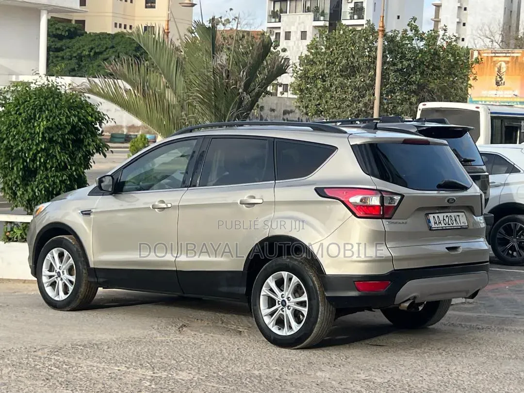 Ford Escape 2018 Beige
