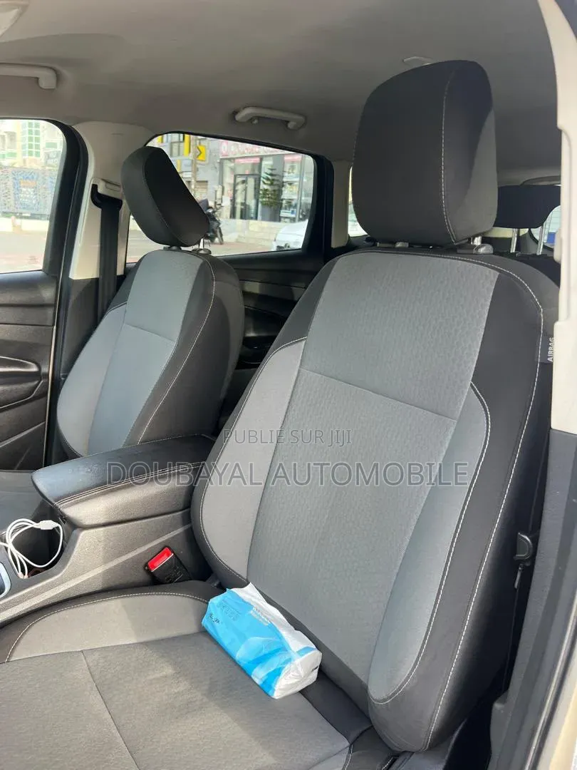 Ford Escape 2018 Beige
