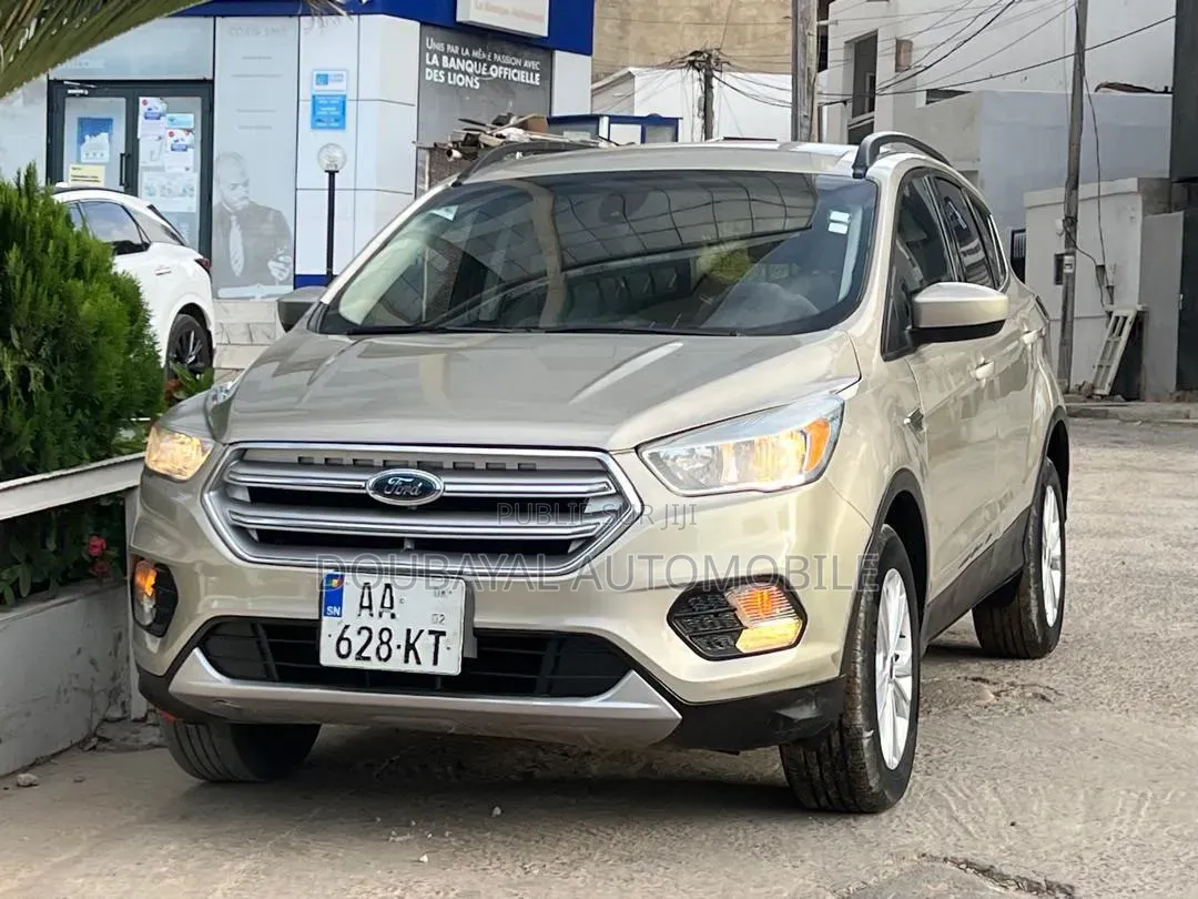 Ford Escape 2018 Beige