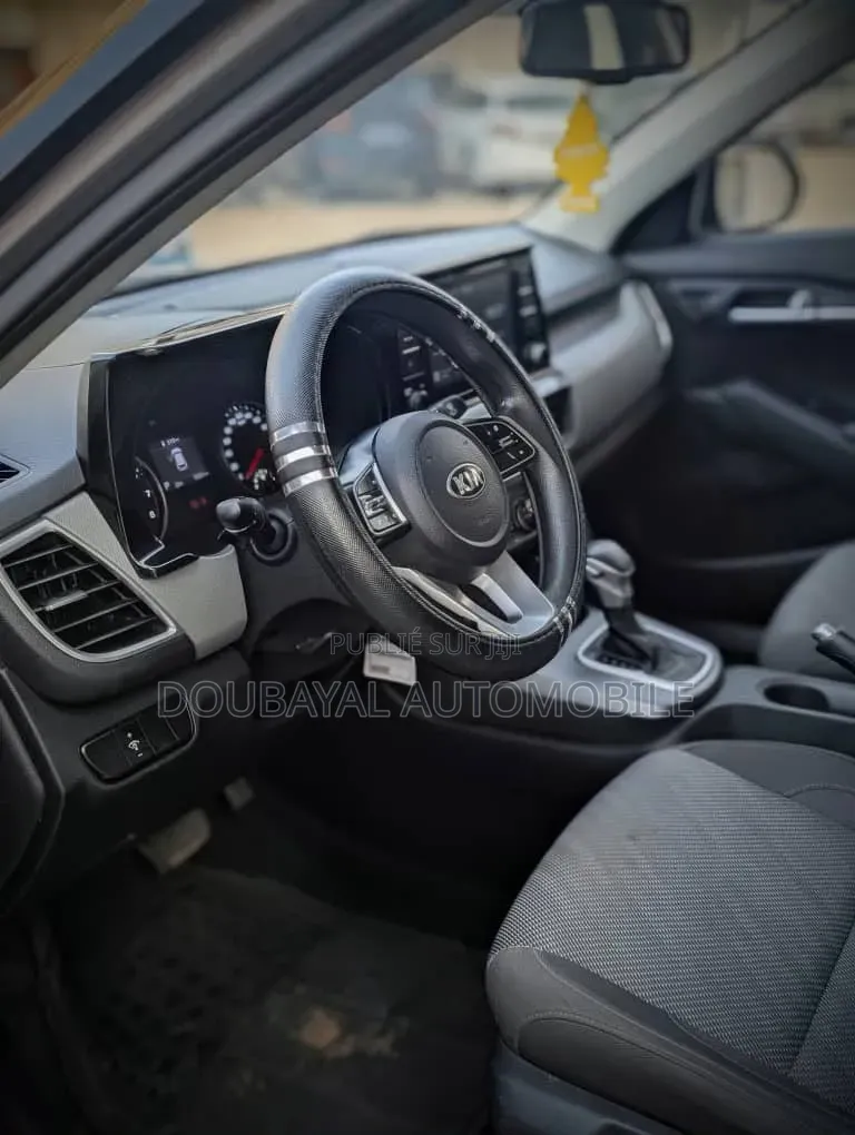 Kia Seltos 2020 Gris