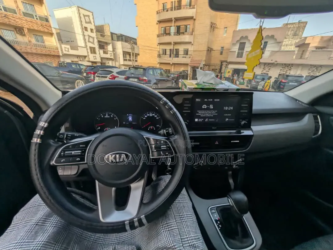 Kia Seltos 2020 Gris