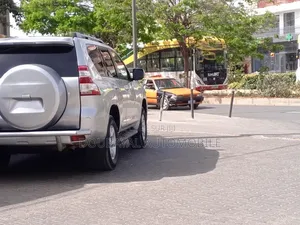 Toyota Land Cruiser Prado 2015 Gris