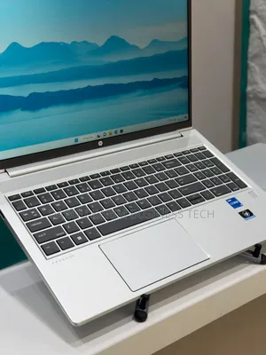 Ordinateur portable HP ProBook 450 G9 8GB Intel Core i5 SSD 256GB