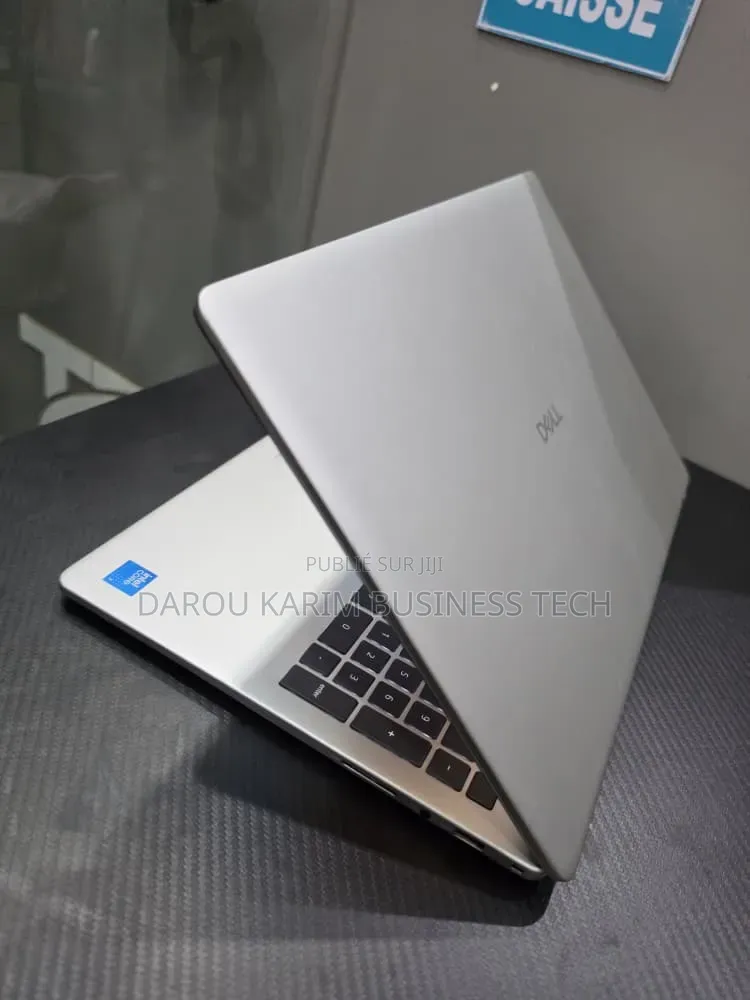 Nouveau Ordinateur portable Dell 16 Premium 32GB Intel Core i7 SSD 1T