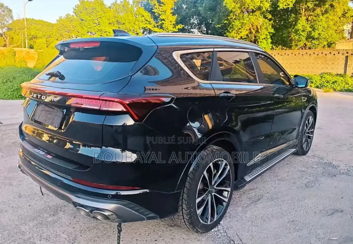 Jetour X70 1.5 7-Seater FWD 2021 Noir Mat