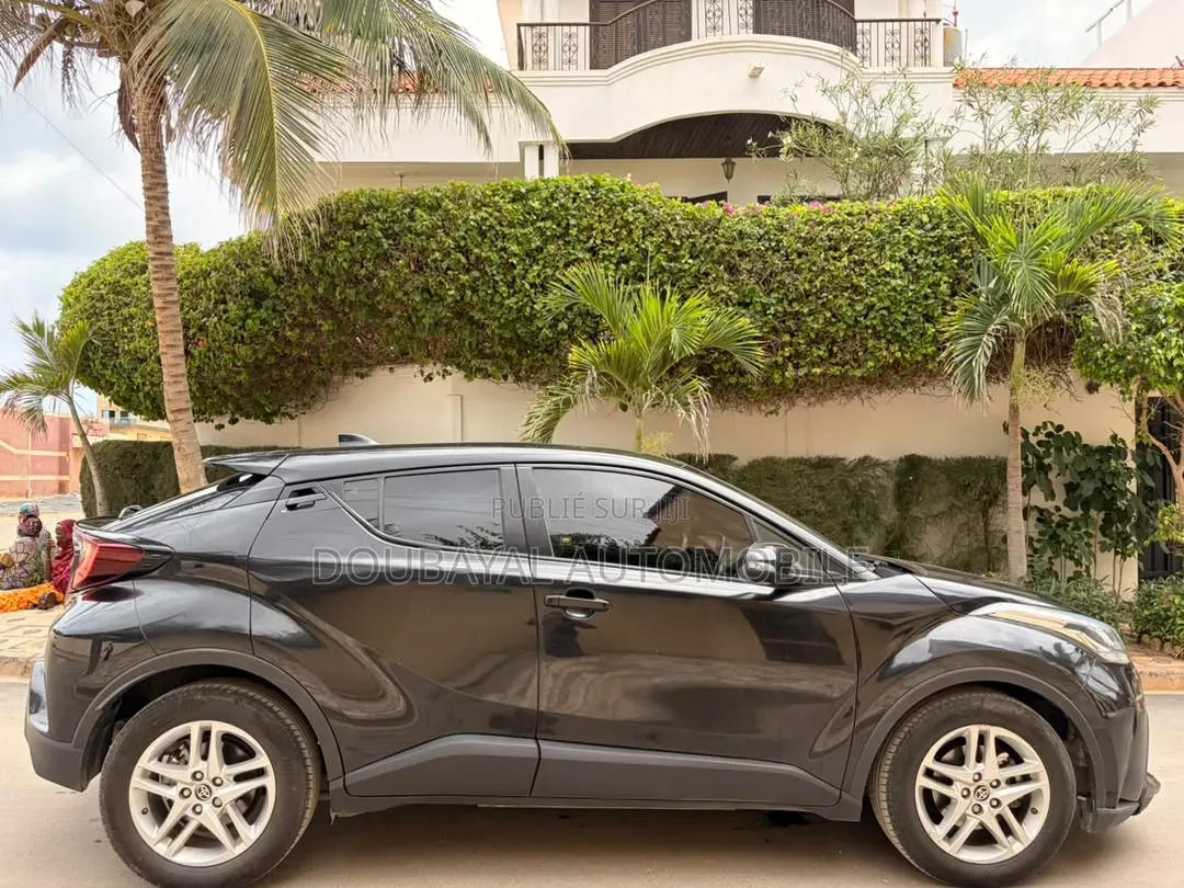 Toyota C-HR 2022 Noir Mat