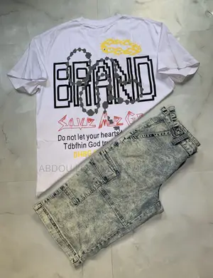 Ensemble Short Jeans T-Shirt Disponible
