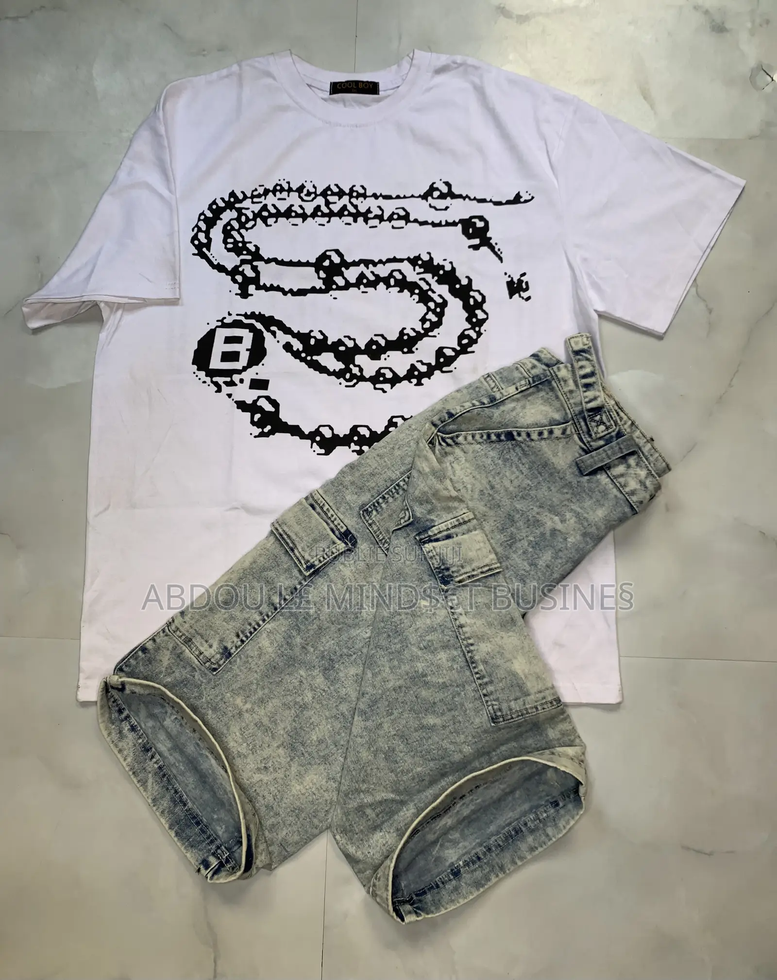 Ensemble Short Jeans T-Shirt Disponible