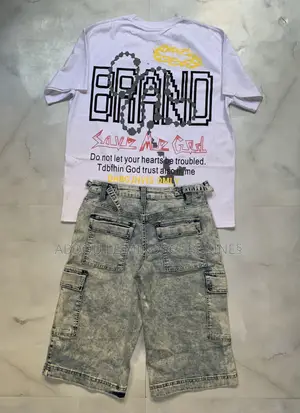 Ensemble Short Jeans T-Shirt Disponible