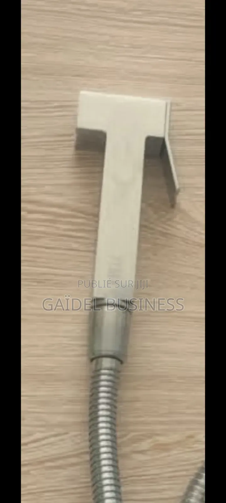 Douchette De Bidet Carrée Premium – Finition Acier Brossé