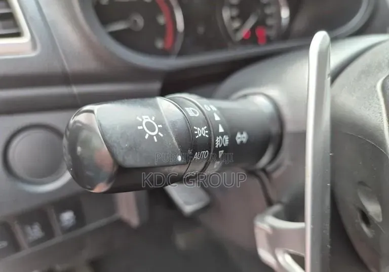 Mitsubishi L200 2021 Gris