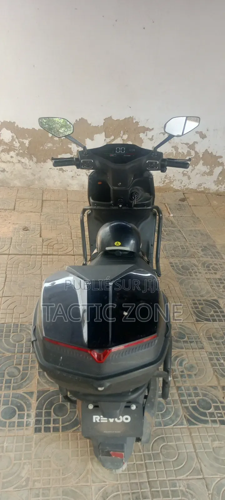 Revoo C32 2018 Noir
