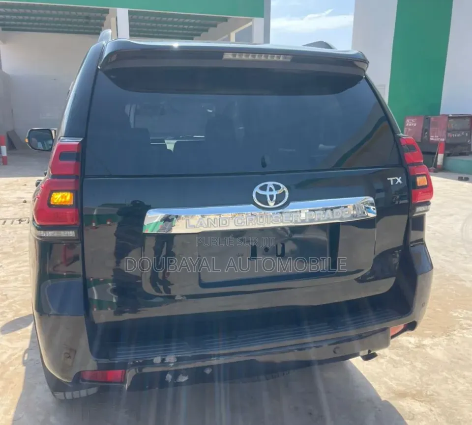 Toyota Land Cruiser Prado 2022 Noir Mat