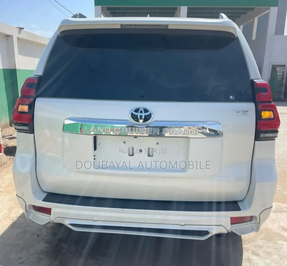 Toyota Land Cruiser Prado 2022 Blanc