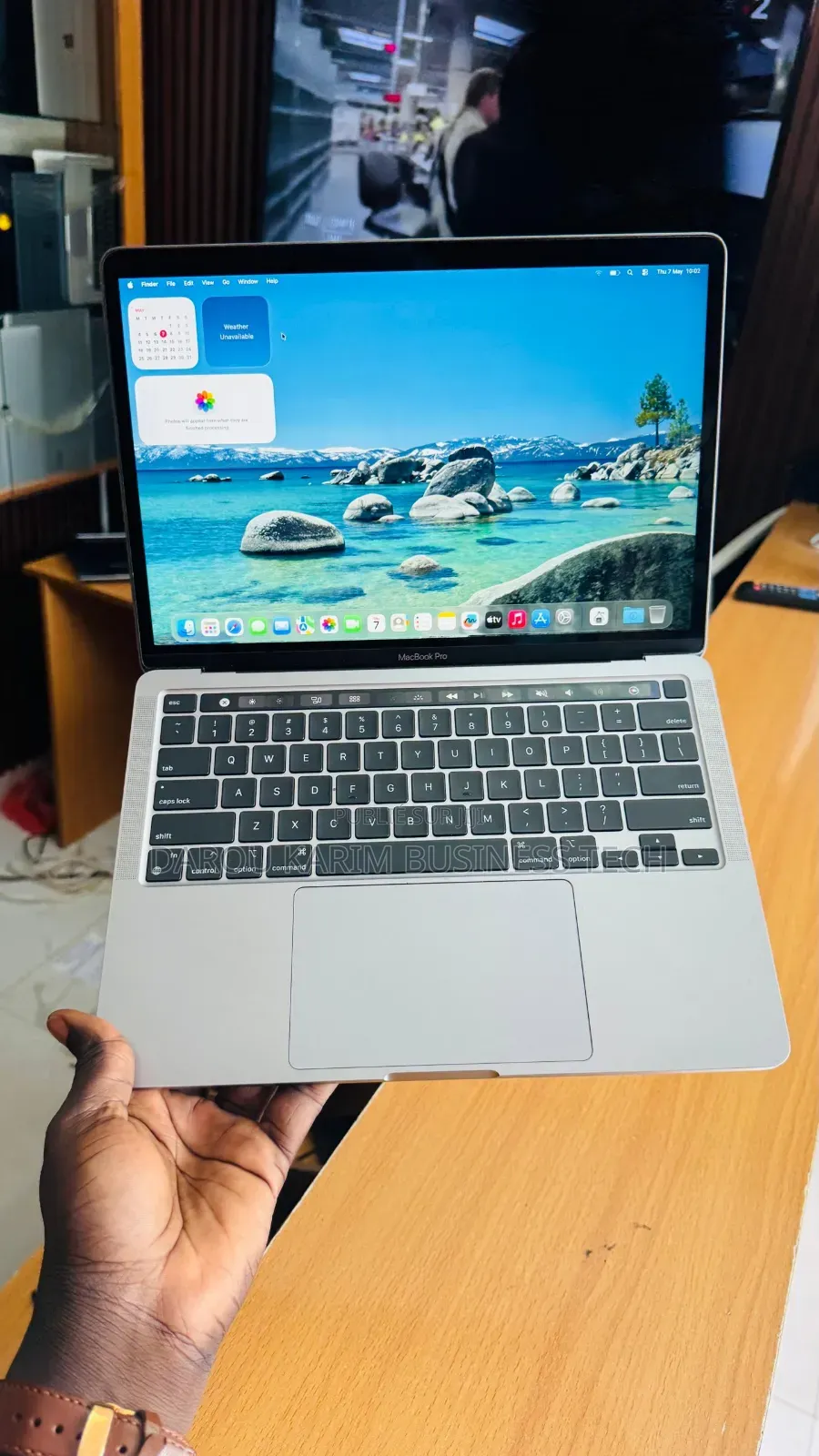Nouveau Apple MacBook Pro 2022 M2 8GB Apple M2 SSD 512GB