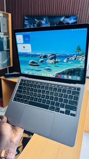 Nouveau Apple MacBook Pro 2022 M2 8GB Apple M2 SSD 512GB