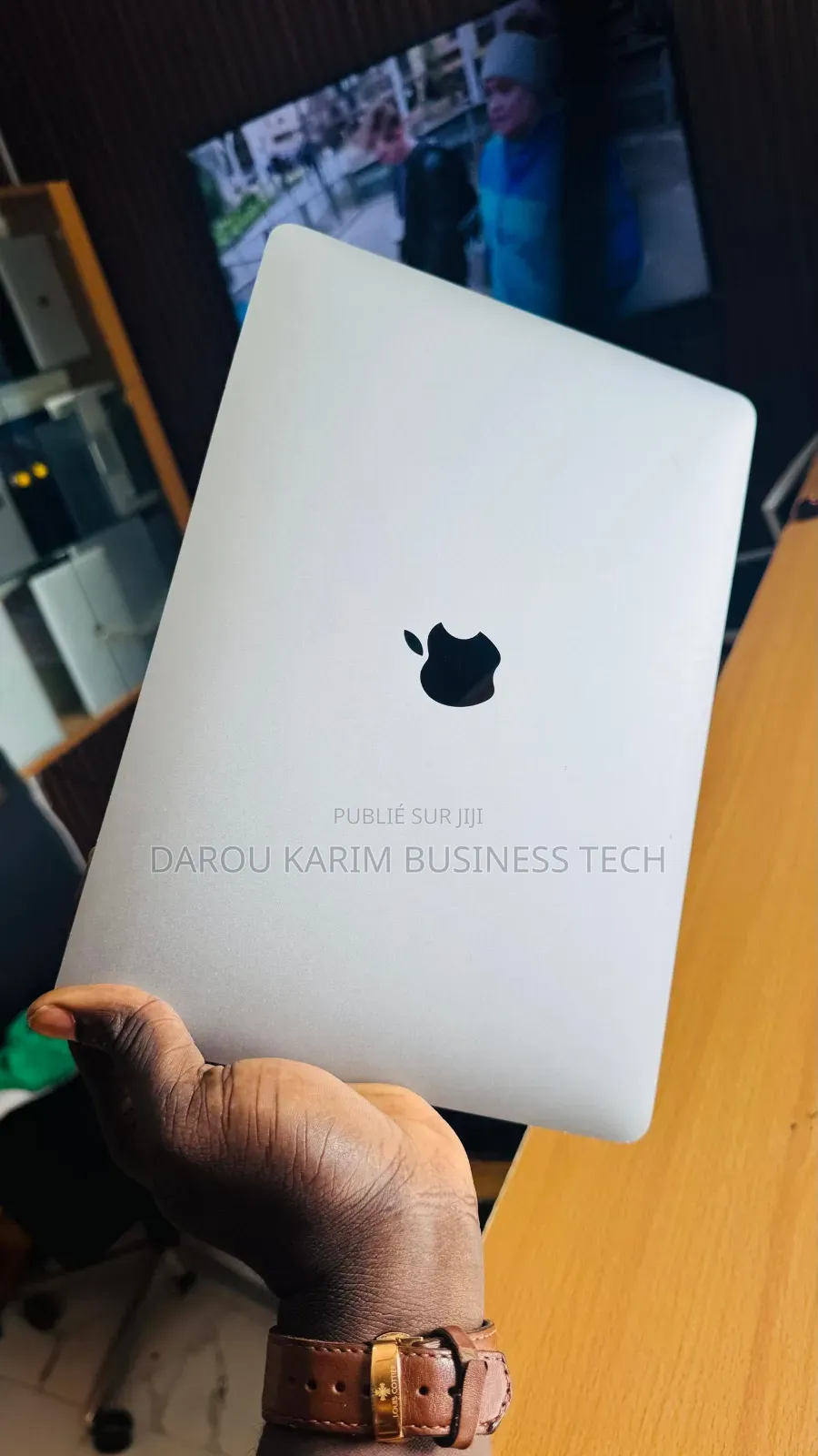 Nouveau Apple MacBook Pro 2022 M2 8GB Apple M2 SSD 512GB