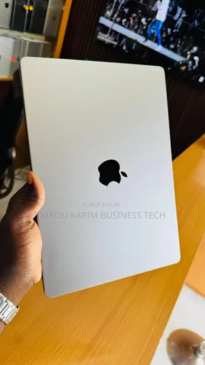 Nouveau Apple MacBook Pro 2021 M1 16GB Apple M1 Pro SSD 512GB