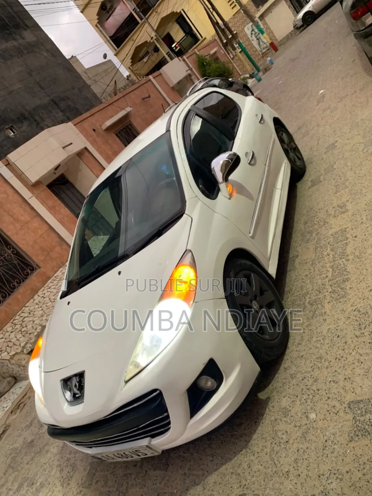 Peugeot 207 2011 Blanc cassé