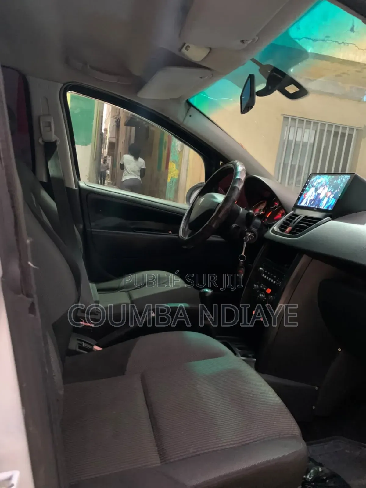 Peugeot 207 2011 Blanc cassé