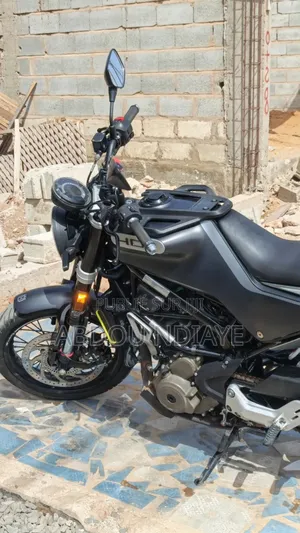Husqvarna Supermoto 2022 Gris