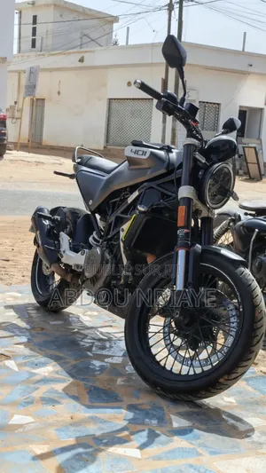 Husqvarna Supermoto 2022 Gris
