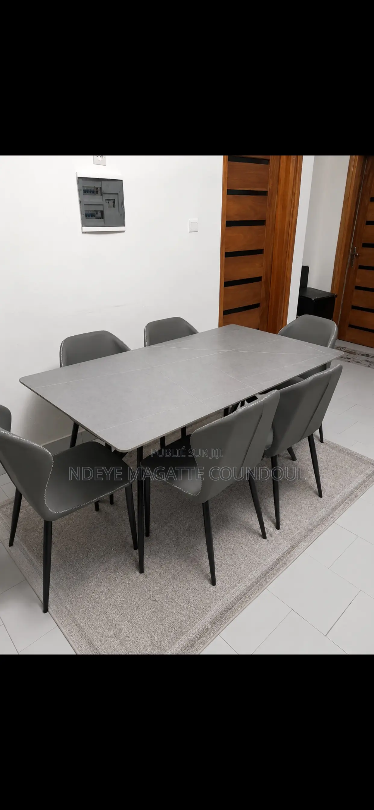 Table À Manger