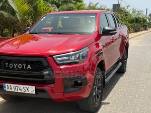 Toyota Hilux 2022 Rouge